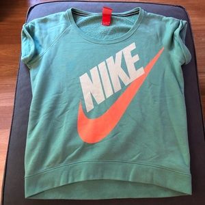 Nike sweatshirt short sleeve